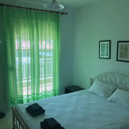 Irida Apartments Nea Skioni Room photo