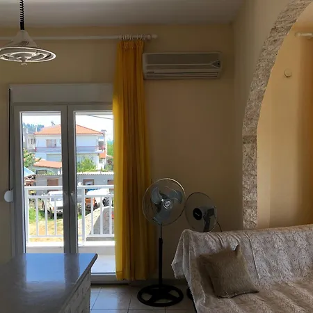 Irida Apartments Nea Skioni Room photo