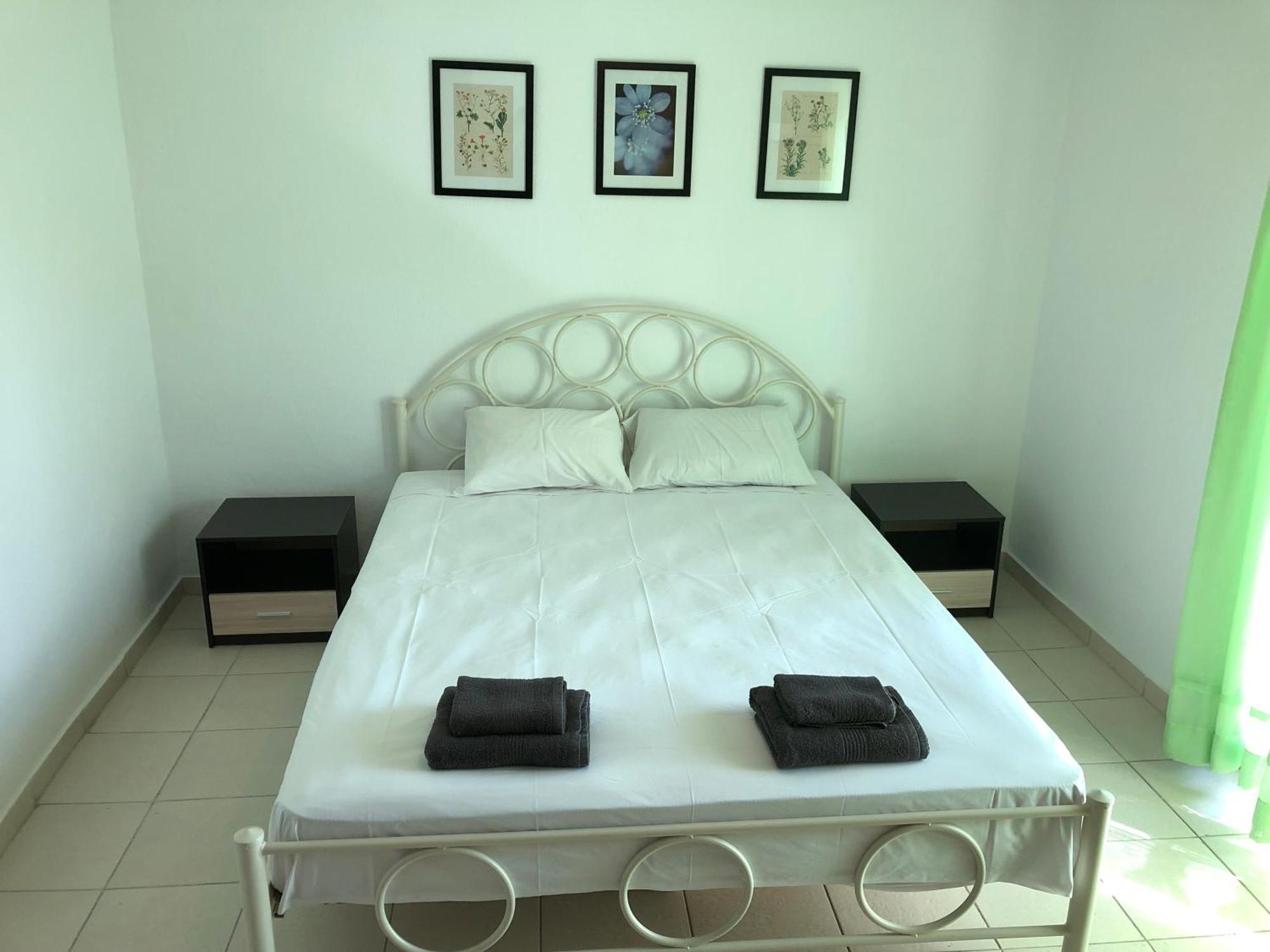 Irida Apartment *