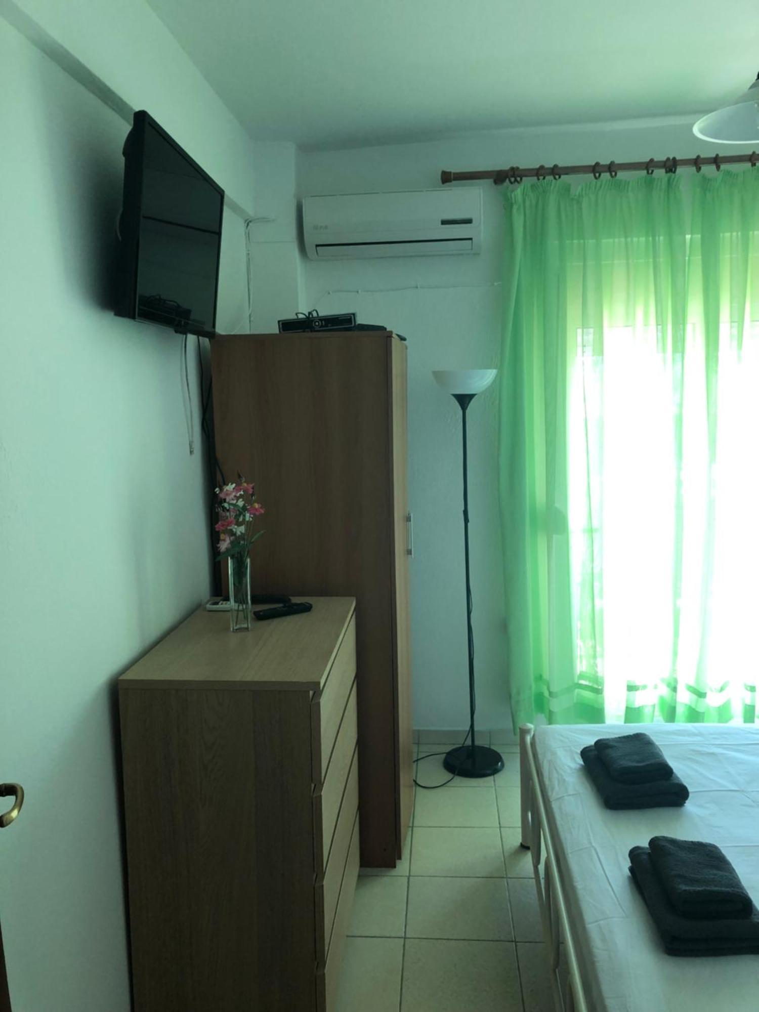 Apartment Irida *