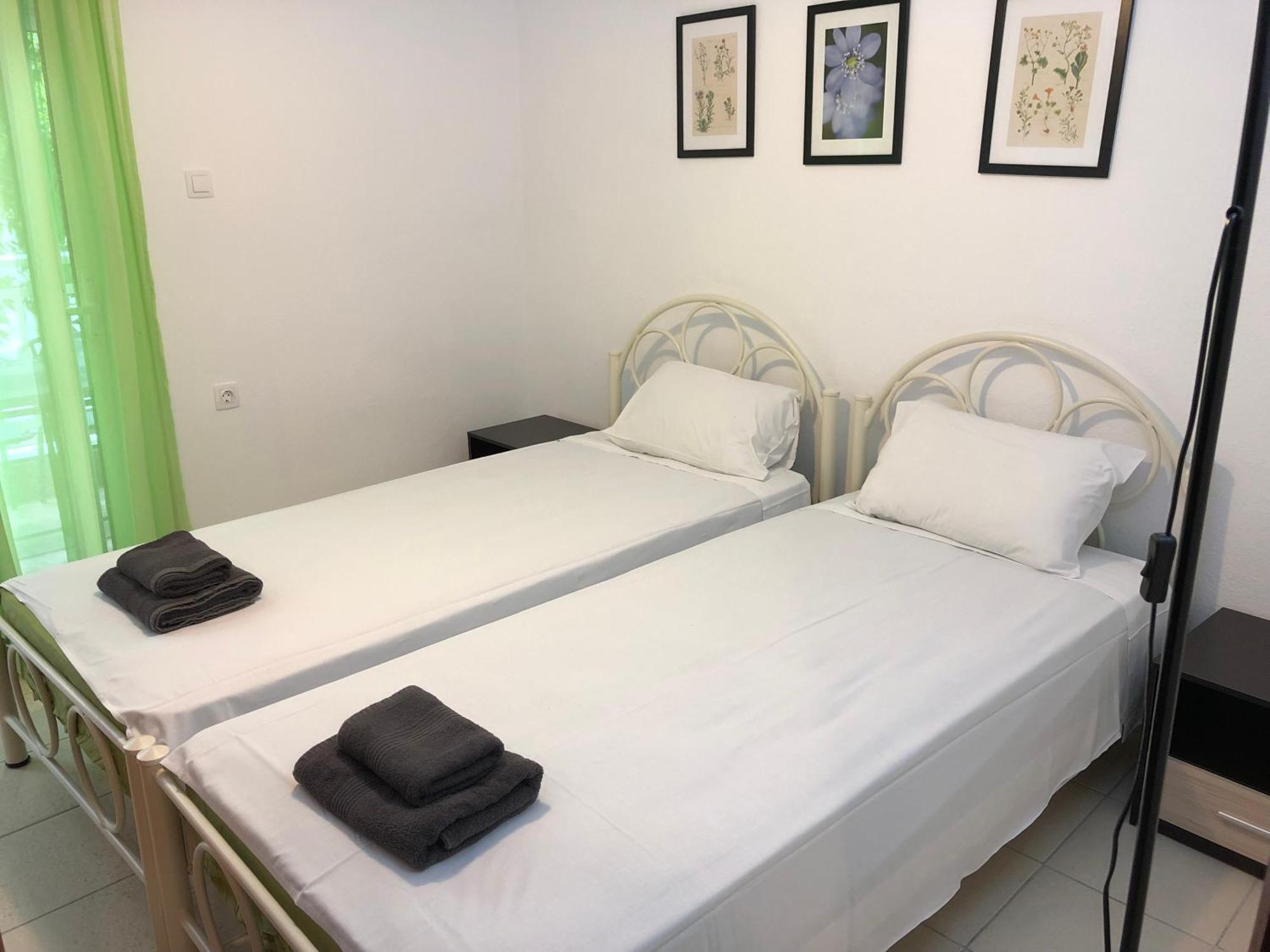 Apartment Irida *