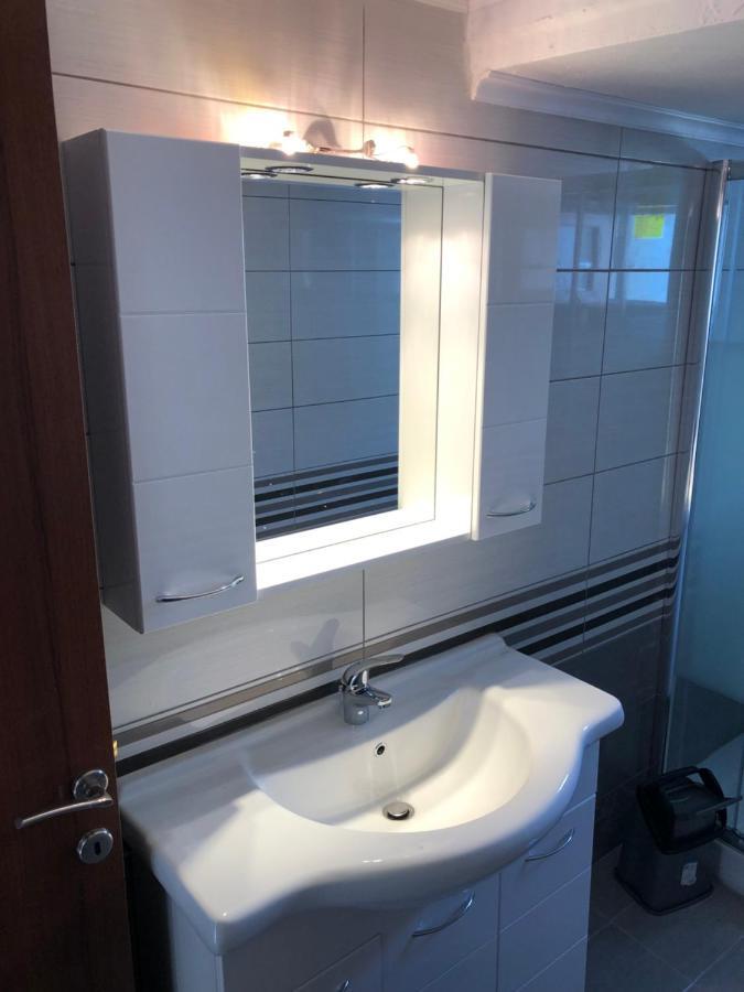 Irida Apartment